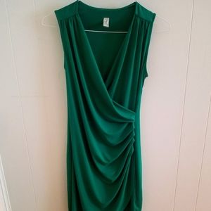 Green sleeveless maternity dress